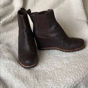 UGG brown leather wedge boot